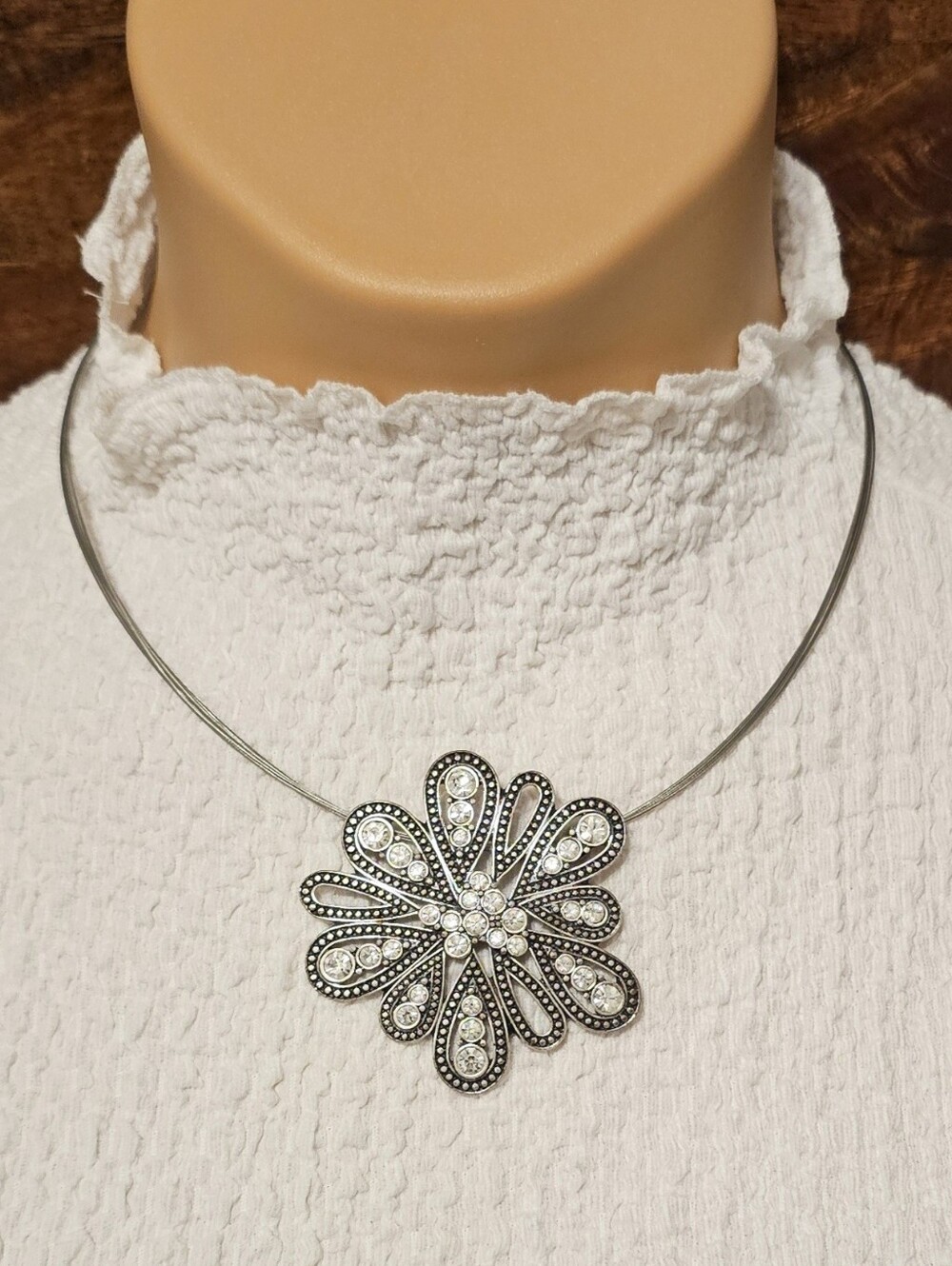 Chicos Crystal Flower Chocker